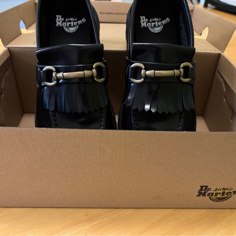 Dr. Martens Black Leather Loafers Adrian Snaffle Women’s 8 NIB - Picture 7 of 9